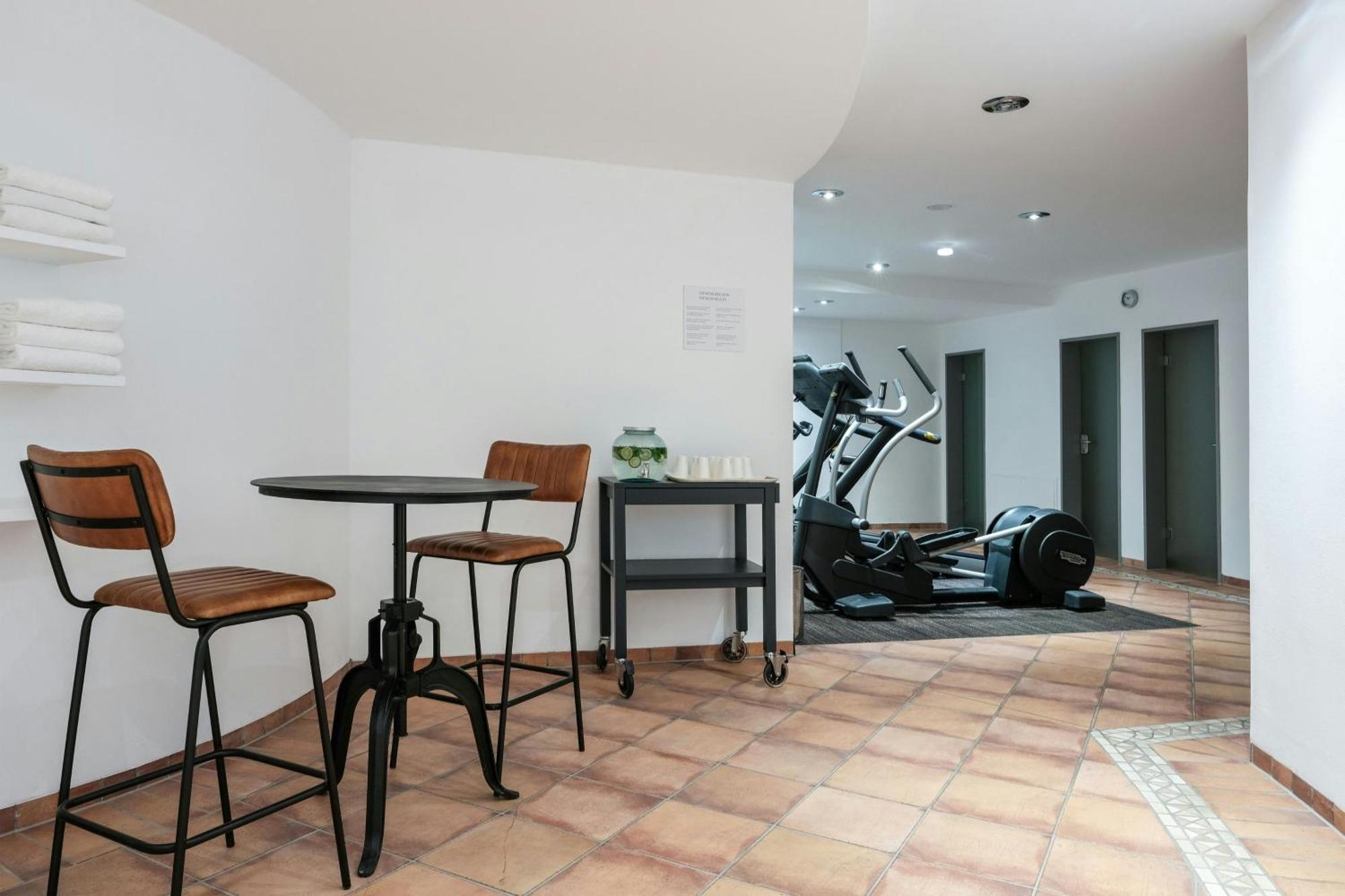 Four Dusseldorf Airport 4*