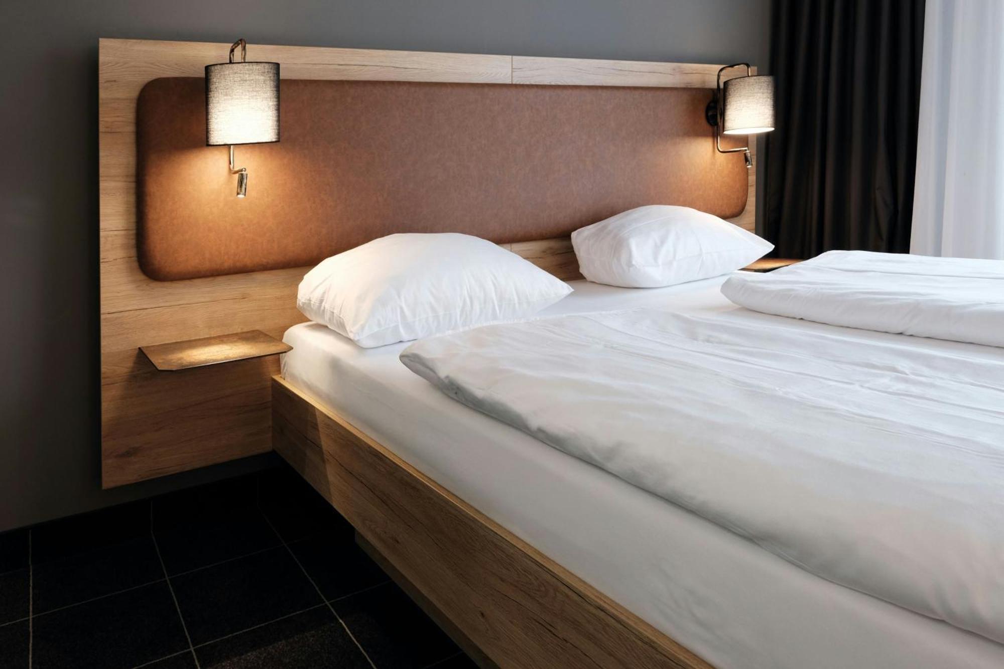 Four Dusseldorf Airport Hotel 4*