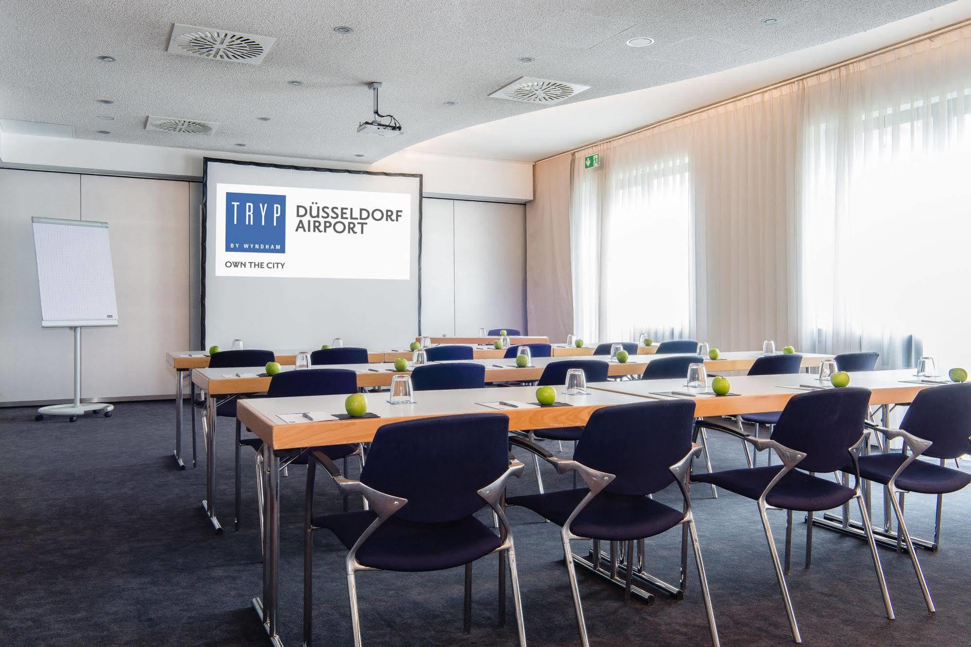 Four Dusseldorf Airport Hotel 4*
