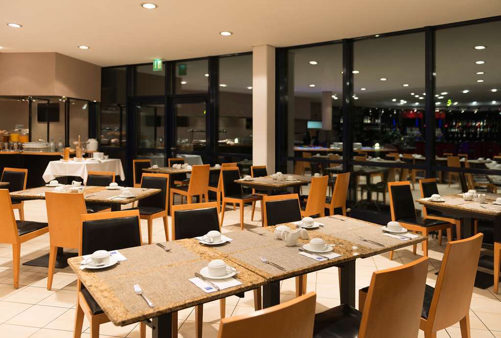 Four Dusseldorf Airport Hotel 4*